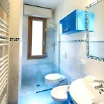 Three-room Downtown With Garage Apartamento