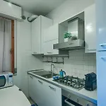 Apartamento Three-room Downtown With Garage *