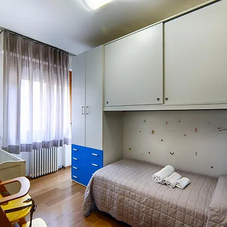 Lägenhet Three-room Downtown With Garage Bellaria-Igea Marina