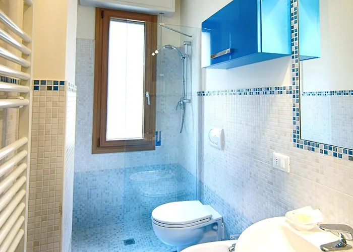 Three-room Downtown With Garage Apartment