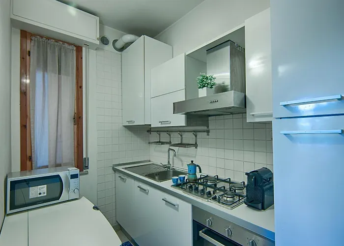 Apartment Three-room Downtown With Garage *